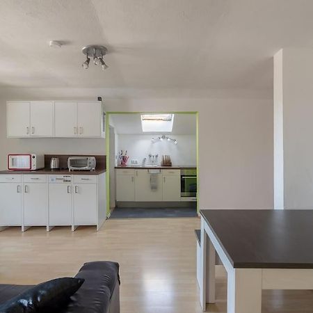 Lovely Spacious 3Room Loft Under Roof-100M2-Touristarea Rauth Exterior foto